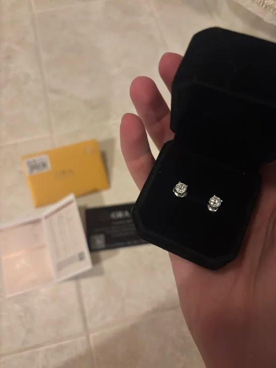 VVS-1 GRA certified 4mm .03ct moissanite diamond earrings - Picture 1 of 6